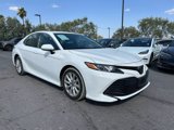 Used 2020 Toyota Camry LE image 3