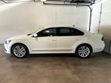 Used 2018 Volkswagen Passat 2.0T SEL Premium image 2