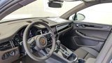 Used 2025 Porsche Macan image 4