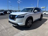 New 2025 Nissan Pathfinder Platinum image 4