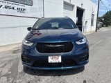 New 2025 Chrysler Pacifica Limited image 3