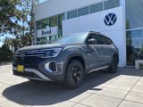 New 2025 Volkswagen Atlas Peak Edition SE image 3
