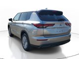 New 2025 Mitsubishi Outlander ES image 5