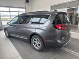 Used 2023 Chrysler Pacifica Limited image 3