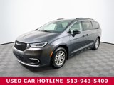 Used 2022 Chrysler Pacifica Touring-L image 2