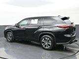 Used 2022 Toyota Highlander XLE image 5