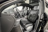 Certified 2025 Porsche Macan image 4