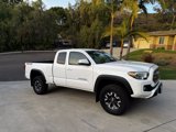 Used 2016 Toyota Tacoma SR5 image 3