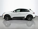 Certified 2025 Porsche Macan image 2