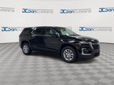 Used 2023 Chevrolet Traverse LS image 2