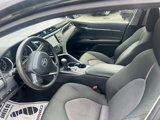 Used 2018 Toyota Camry LE image 3