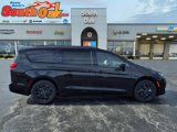 New 2025 Chrysler Pacifica Select image 2