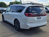 New 2025 Chrysler Pacifica Select w/ Fav Edition Package image 5