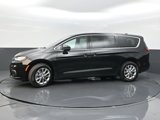 New 2026 Chrysler Pacifica Select image 4