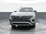 New 2025 Volkswagen Atlas Peak Edition SE image 2