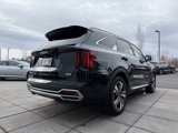 Used 2023 Kia Sorento SX Prestige image 2