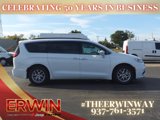Certified 2022 Chrysler Pacifica Touring-L image 2