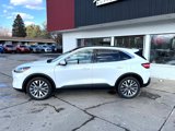 Used 2022 Ford Escape Titanium image 3