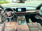 Used 2025 Lincoln Aviator Reserve w/ Equipment Group 201A image 3