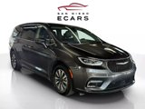 Used 2022 Chrysler Pacifica Touring-L w/ Uconnect Theater Family Group image 3