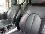 Used 2025 Chrysler Pacifica Select image 3