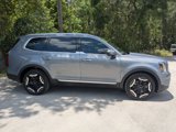 Used 2023 Kia Telluride S image 2