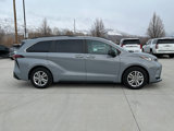 Used 2023 Toyota Sienna XSE w/ XSE Plus Package image 2