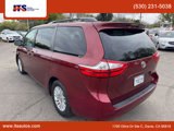 Used 2017 Toyota Sienna XLE Premium image 3
