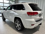 Used 2020 Jeep Grand Cherokee Overland image 2