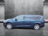 New 2025 Chrysler Pacifica Select image 2