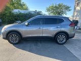 Used 2017 Nissan Rogue SV w/ SV Premium Package image 2