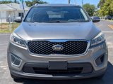 Used 2016 Kia Sorento LX image 3