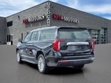 Used 2023 GMC Yukon XL SLT image 3