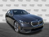 Used 2025 BMW i5 eDrive40i w/ Premium Package image 2
