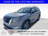 New 2025 Nissan Pathfinder Platinum image 3