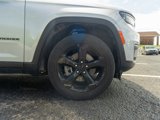 Used 2023 Jeep Grand Cherokee L Laredo image 4