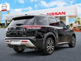 New 2025 Nissan Pathfinder Platinum image 4