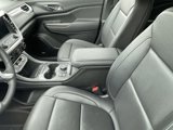 Used 2023 GMC Acadia SLT w/ Technology Package image 3