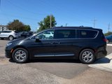 Used 2023 Chrysler Pacifica Limited image 2