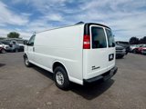 Used 2010 Chevrolet Express 2500 image 3