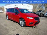 New 2025 Chrysler Pacifica Select image 2