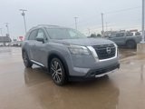 New 2025 Nissan Pathfinder Platinum image 3