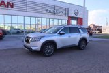 New 2025 Nissan Pathfinder SL w/ SL Premium Package image 2