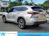 Used 2022 Toyota Highlander XLE image 5
