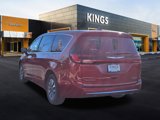 New 2025 Chrysler Pacifica Select image 4