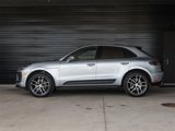 Certified 2025 Porsche Macan image 2