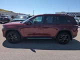 Used 2024 Jeep Grand Cherokee Altitude image 2