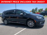New 2025 Chrysler Pacifica Pinnacle image 2