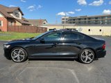 Used 2021 Volvo S60 T6 R-Design image 4