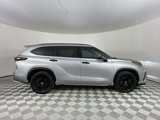 Used 2024 Toyota Highlander XSE image 6